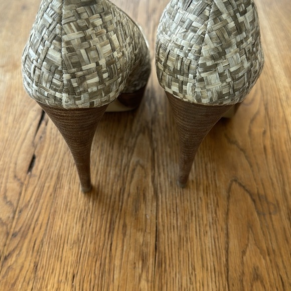 Levity Open Toe Woven Upper High Heel Pumps woven - Picture 4 of 6